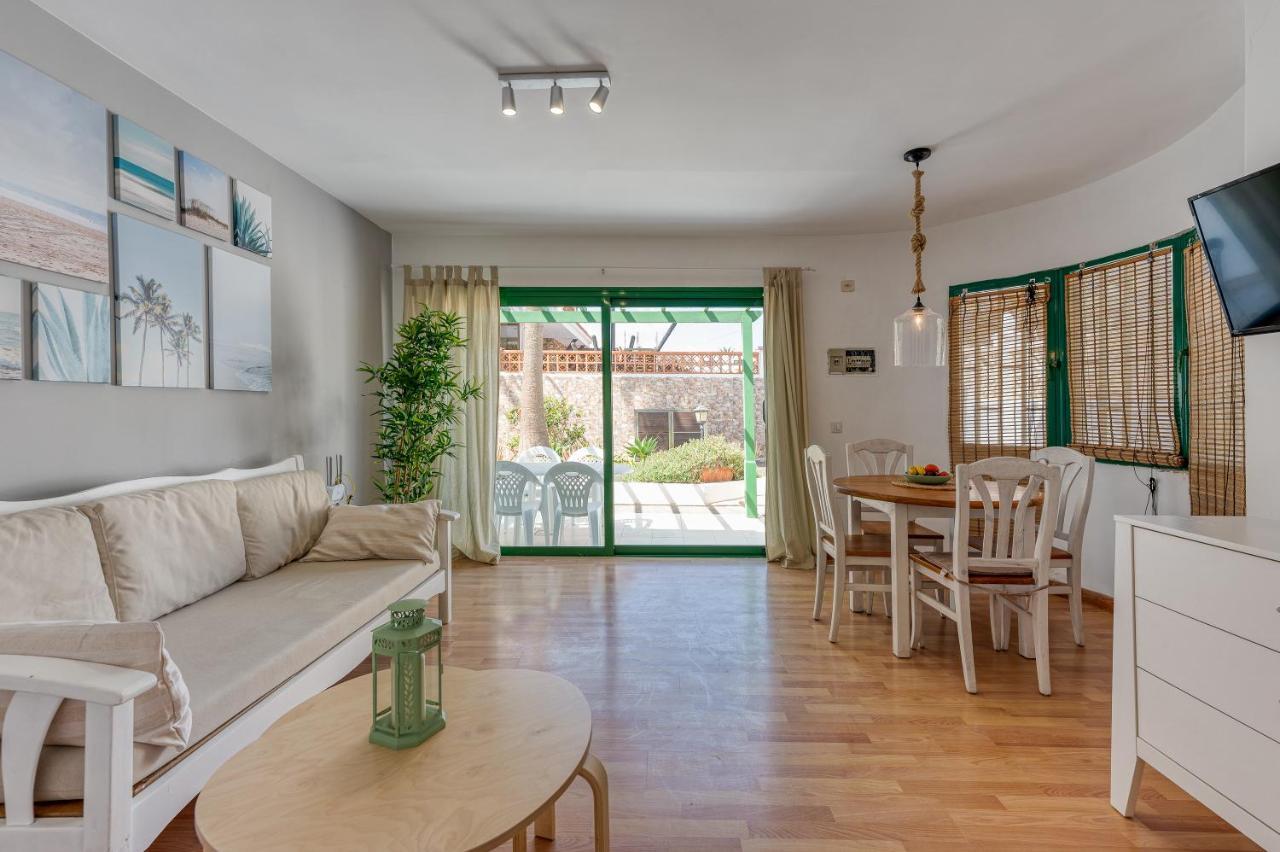Homeforguest Apartment With Pool And Terrace 1 Min From The Beach 코라레호 외부 사진