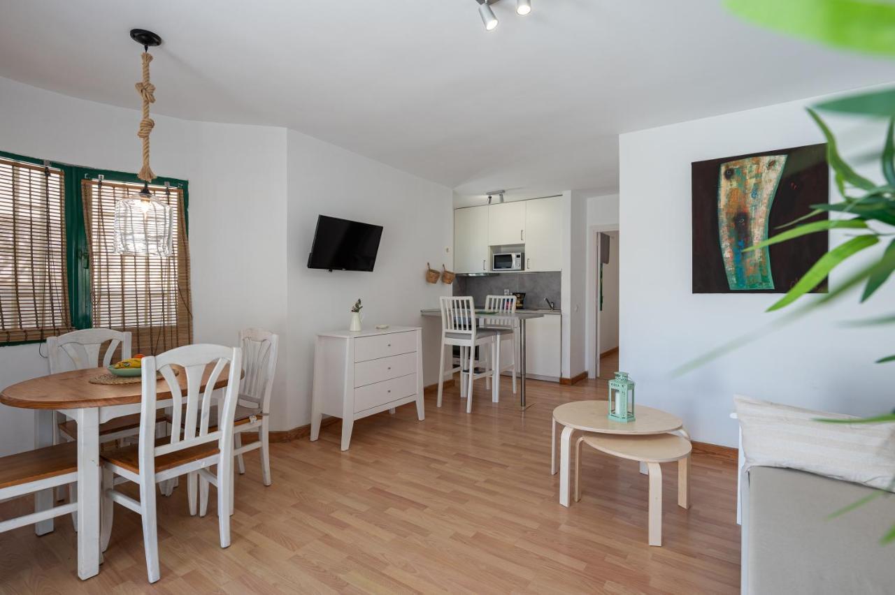 Homeforguest Apartment With Pool And Terrace 1 Min From The Beach 코라레호 외부 사진